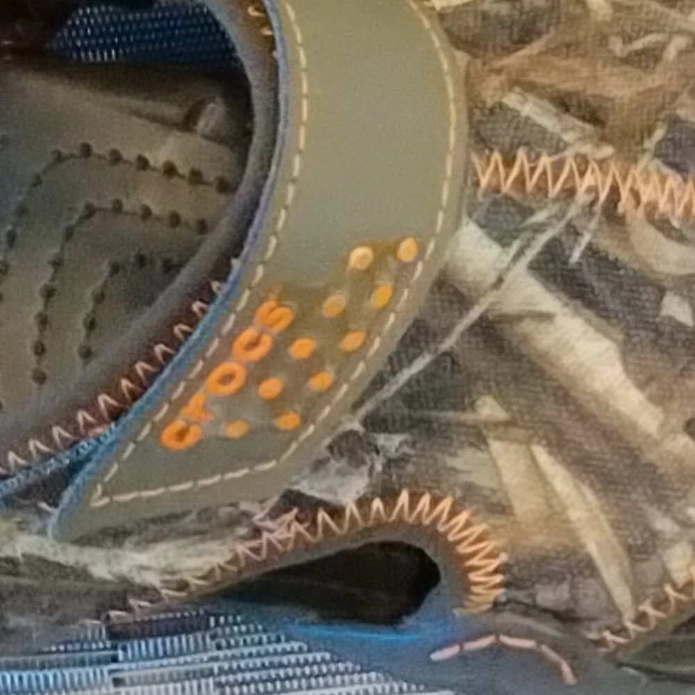 CROCS Swiftwater Realtree Max 5 Camo Sandals Size 9